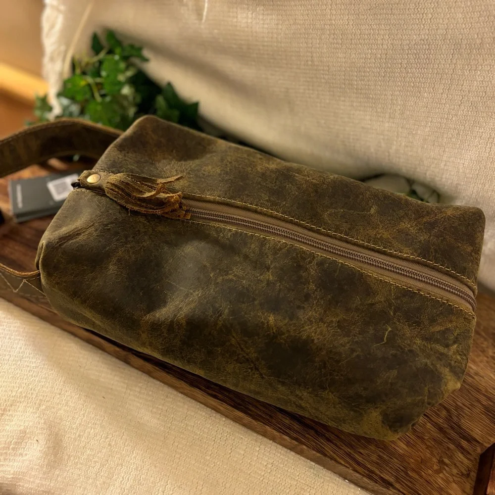 Myra Bag Leather Makeup/Cosmetic Bag/Shaving Bag